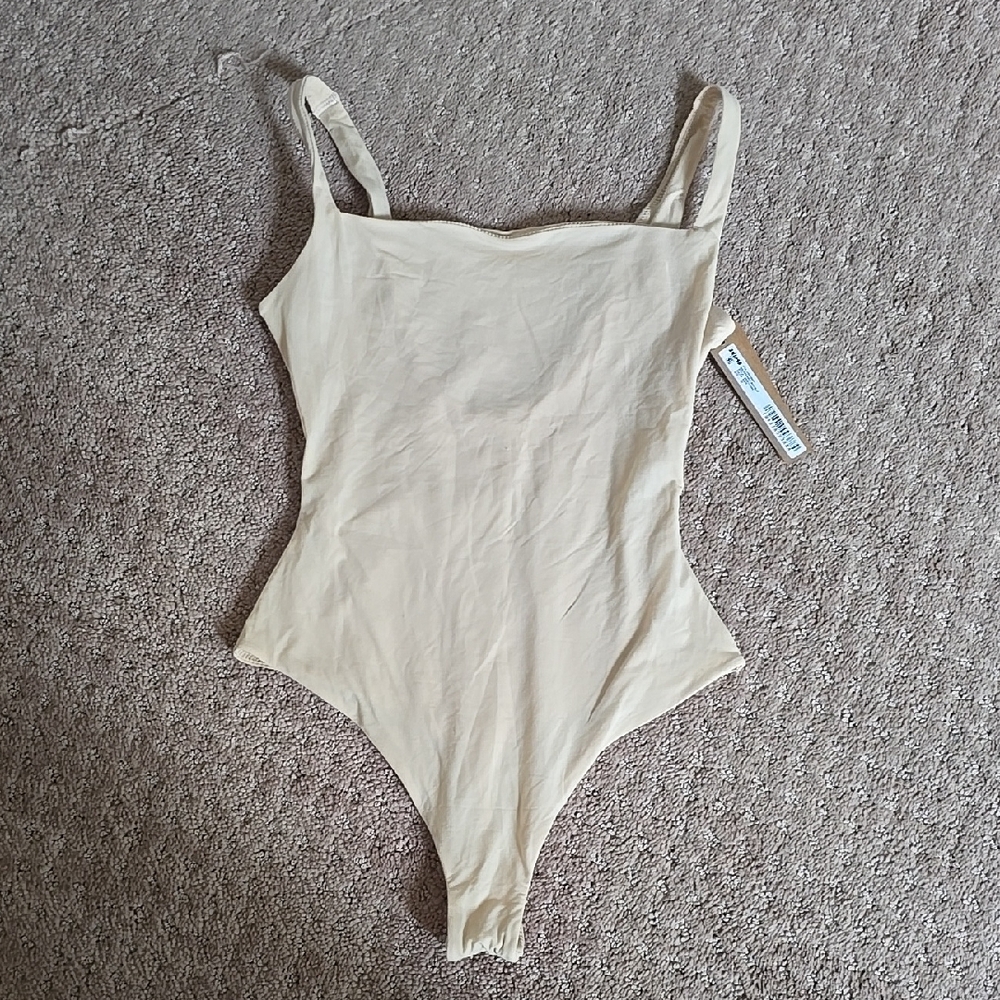 Skims Xs Fits Everybody Body Suit